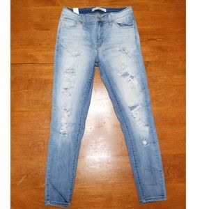 KanCan Distressed Jeans